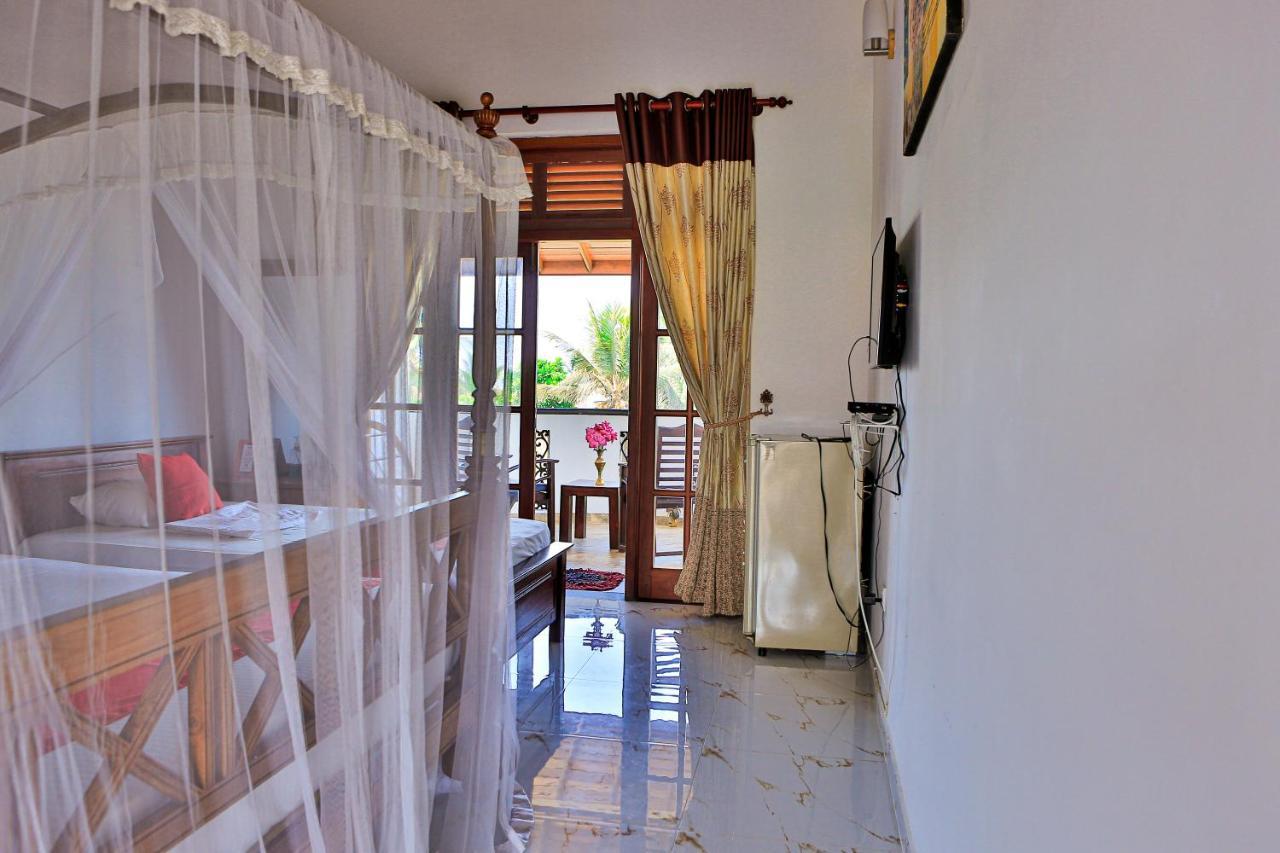 Hotel Esprit Bentota Esterno foto