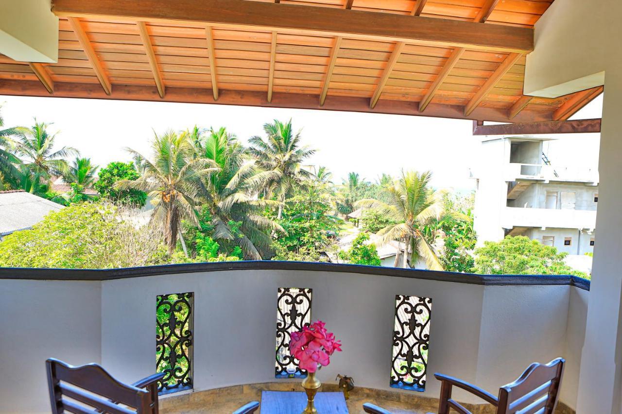 Hotel Esprit Bentota Esterno foto